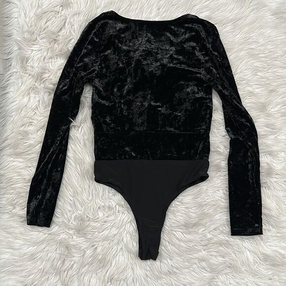 The Impeccable Pig Black Velour Keyhole Cut Out Self Tie Front Bodysuit Sz M - Picture 6 of 12
